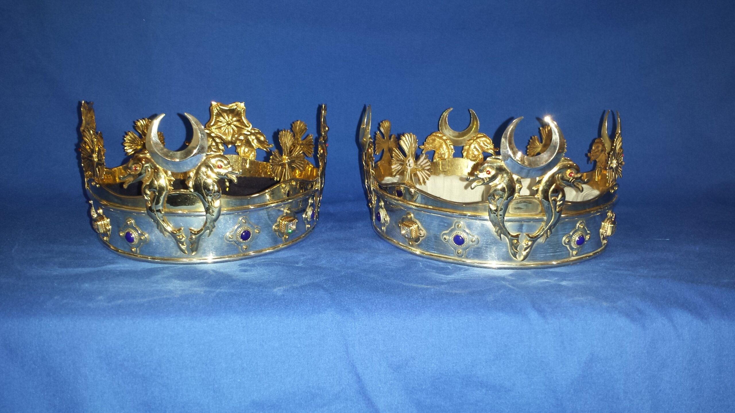 regalia crowns caid